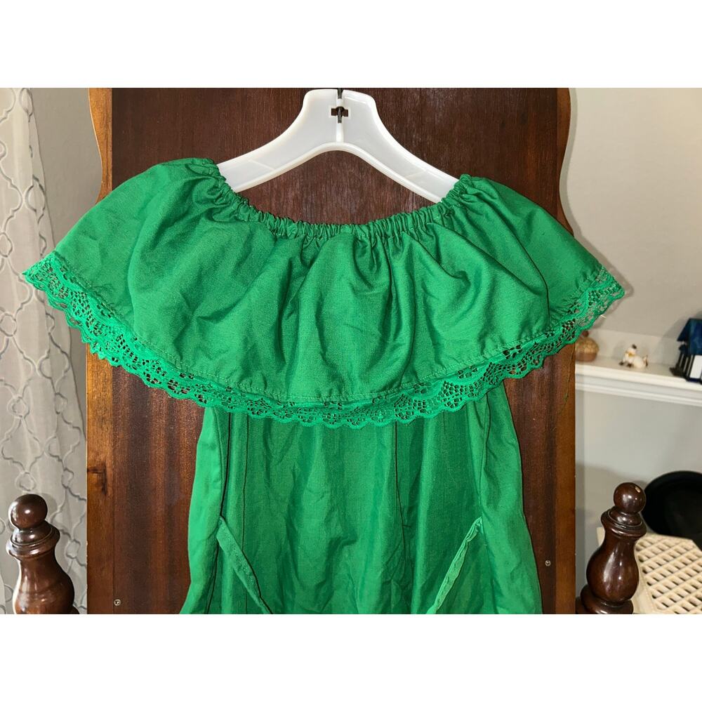 Vintage Traditional Mexican Dress Floral embroidered off the shoulder sz small - Picture 6 of 8
